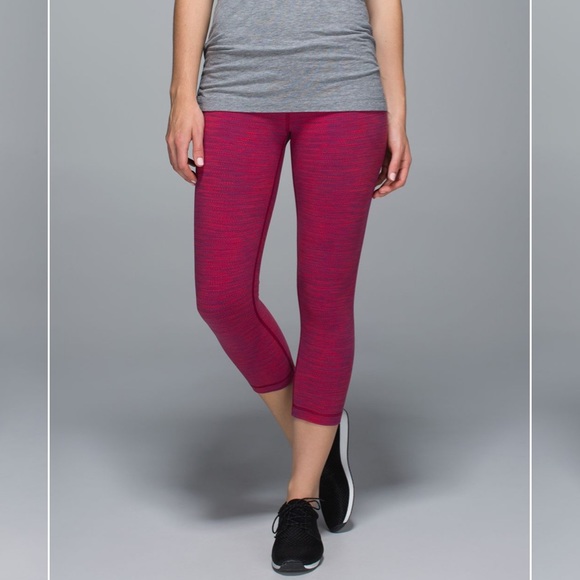 Lululemon Wunder Under Crop ll - Picture 8 of 14